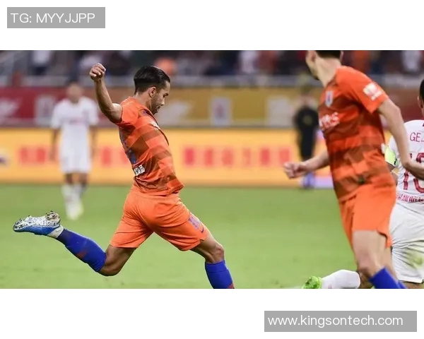 足球明星遭遇车祸引发关注伤情与复出计划备受球迷热议