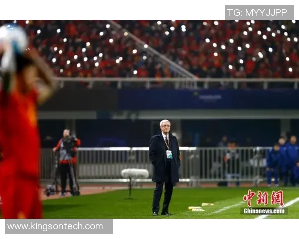 中国足球明星的崛起与挑战：从青训到国际赛场的奋斗历程